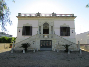 Отель Villa Li Putti Luxury B&B  Галатоне